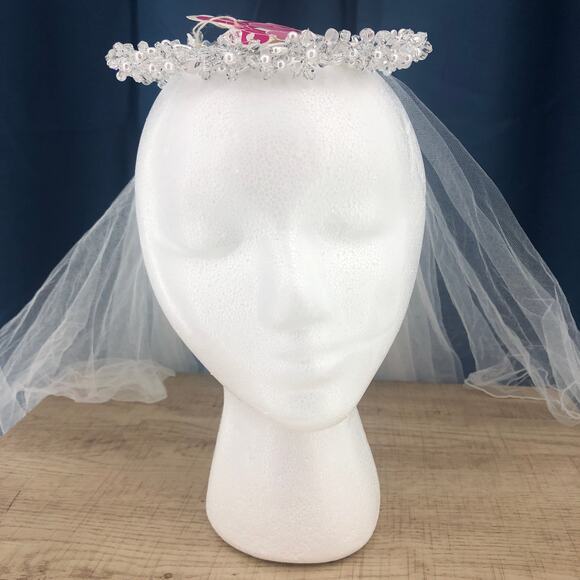 T&G VINTAGE 90's (39in) White Faux Pearl Crystal Wire Beaded Bridal Halo Veil - Picture 1 of 8